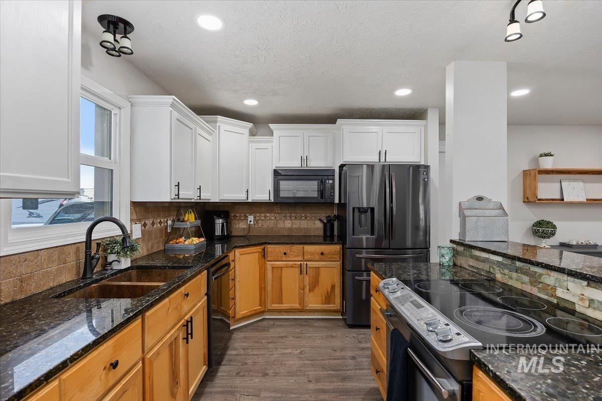 2522 Elizabeth Blvd, Twin Falls, Idaho 83301, 5 Bedrooms, 3 Bathrooms, Residential For Sale, Price $419,900,MLS 98963686