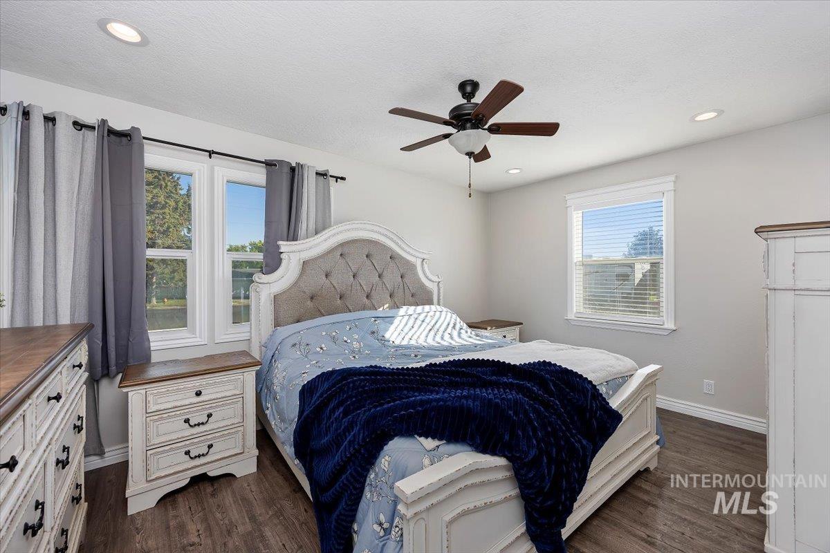 2522 Elizabeth Blvd, Twin Falls, Idaho 83301, 5 Bedrooms, 3 Bathrooms, Residential For Sale, Price $419,900,MLS 98963686