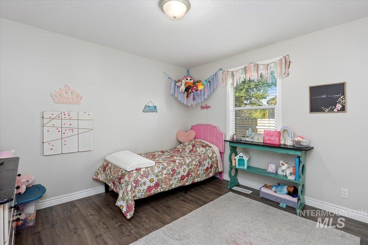 2522 Elizabeth Blvd, Twin Falls, Idaho 83301, 5 Bedrooms, 3 Bathrooms, Residential For Sale, Price $419,900,MLS 98963686