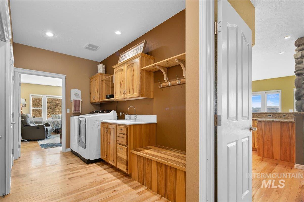 12 Coyote Point, Horseshoe Bend, Idaho 83629, 4 Bedrooms, 2.5 Bathrooms, Residential For Sale, Price $1,490,000,MLS 98963695