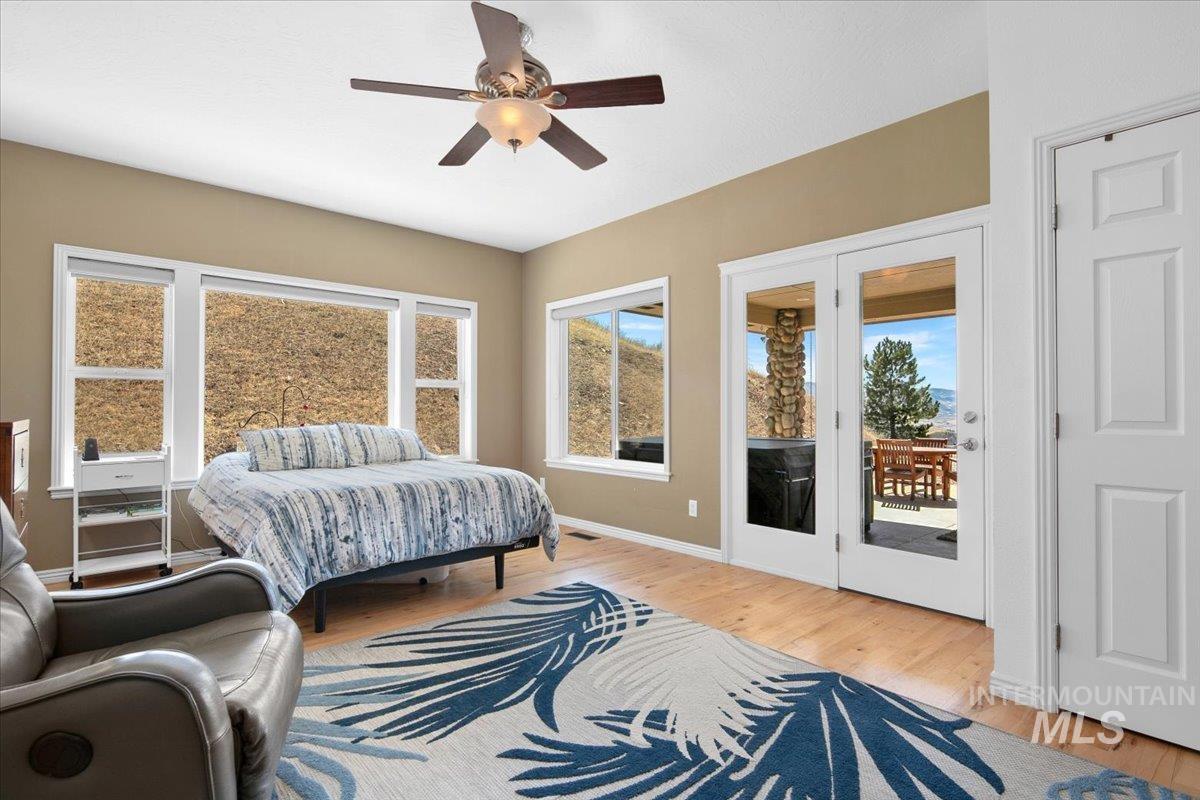 12 Coyote Point, Horseshoe Bend, Idaho 83629, 4 Bedrooms, 2.5 Bathrooms, Residential For Sale, Price $1,490,000,MLS 98963695