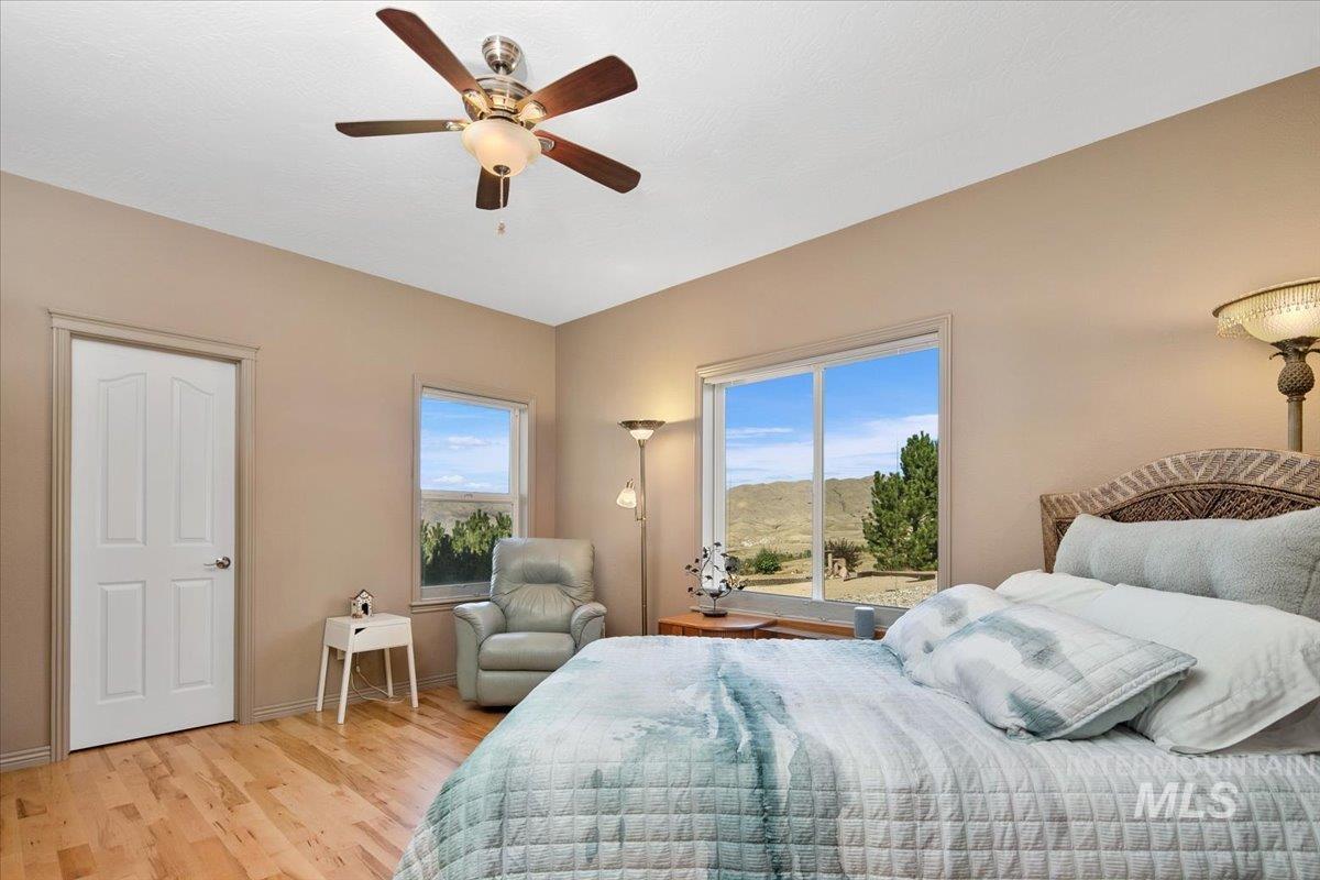 12 Coyote Point, Horseshoe Bend, Idaho 83629, 4 Bedrooms, 2.5 Bathrooms, Residential For Sale, Price $1,490,000,MLS 98963695