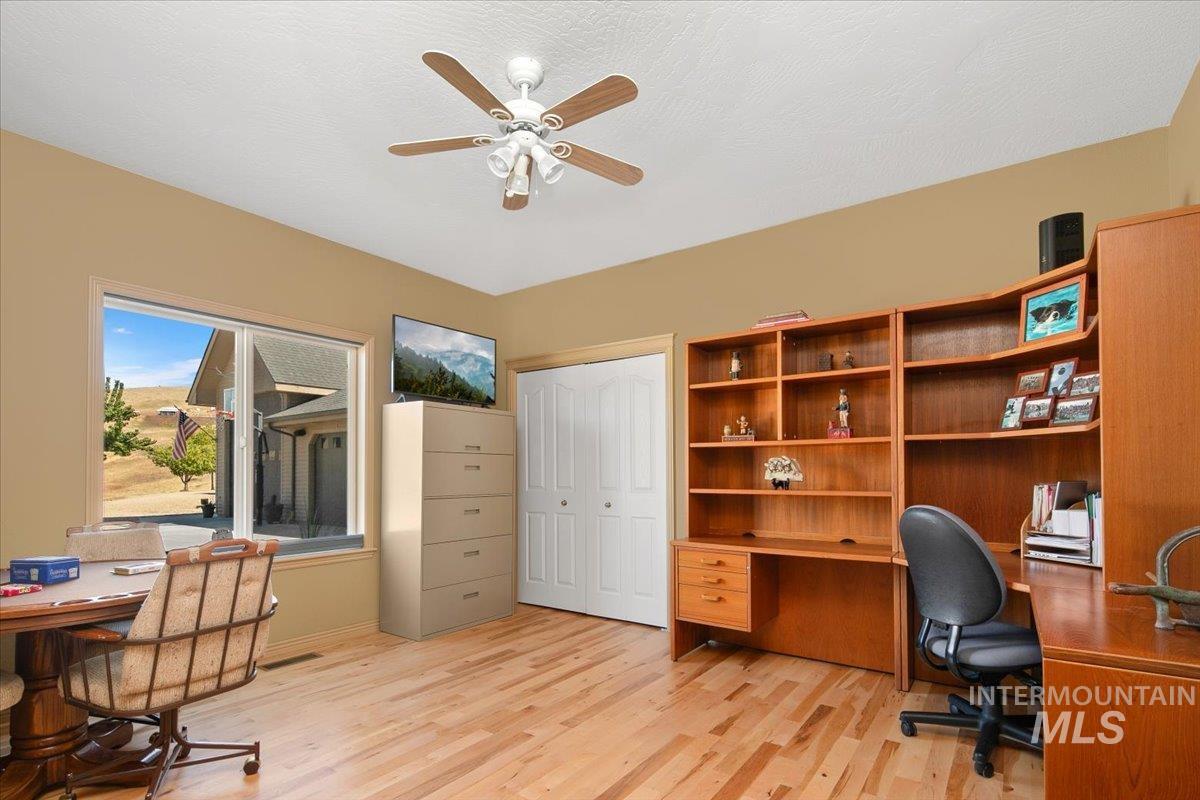 12 Coyote Point, Horseshoe Bend, Idaho 83629, 4 Bedrooms, 2.5 Bathrooms, Residential For Sale, Price $1,490,000,MLS 98963695