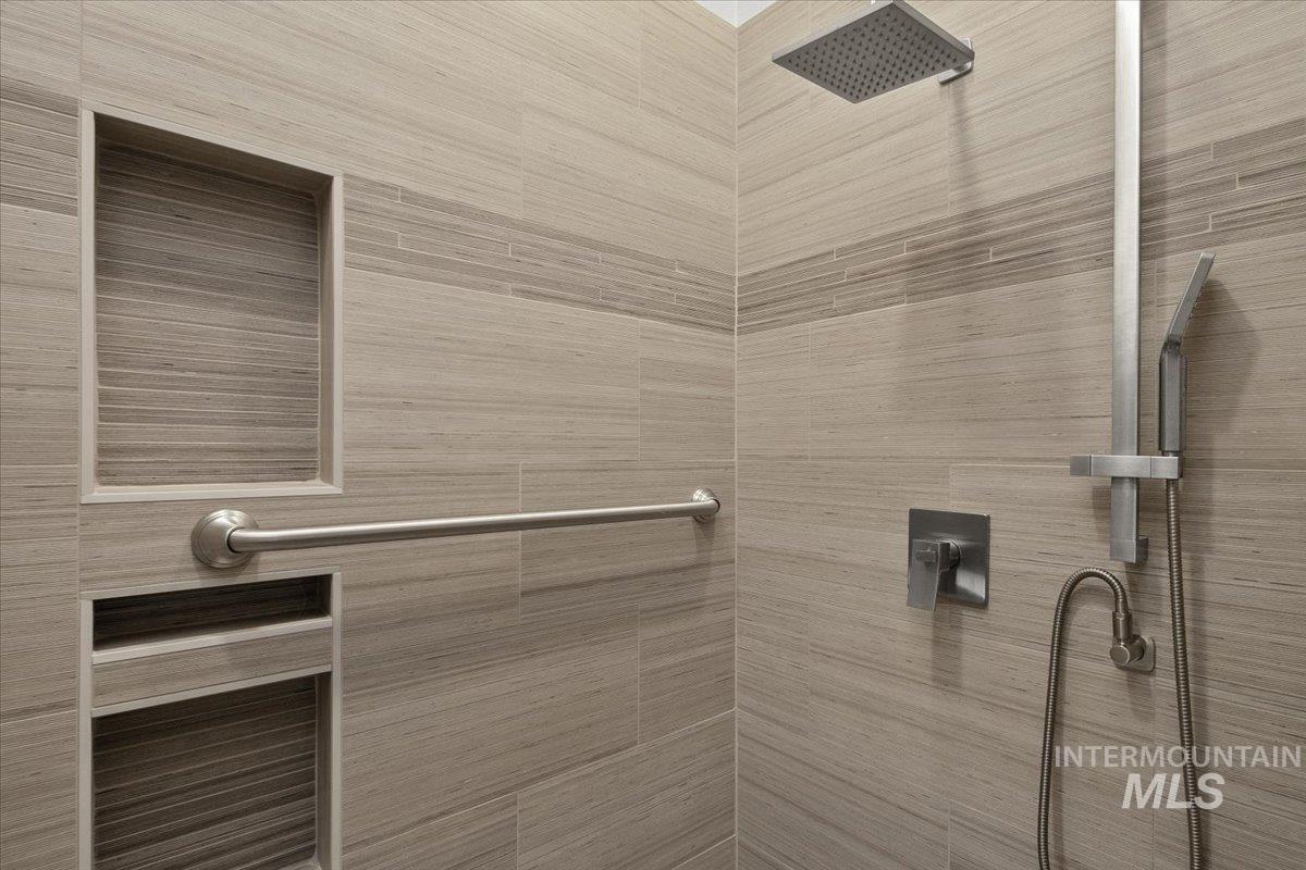 12 Coyote Point, Horseshoe Bend, Idaho 83629, 4 Bedrooms, 2.5 Bathrooms, Residential For Sale, Price $1,490,000,MLS 98963695