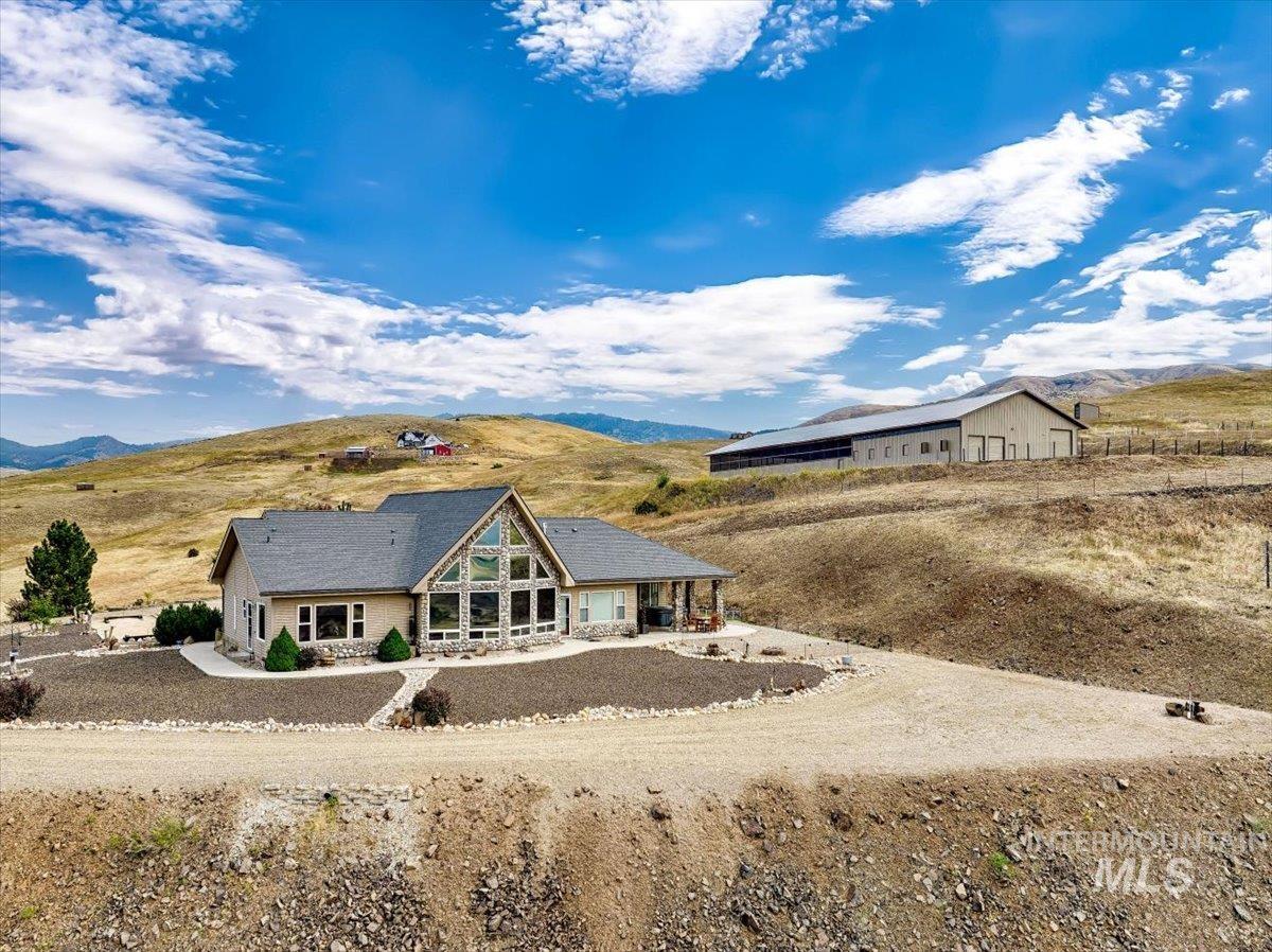 12 Coyote Point, Horseshoe Bend, Idaho 83629, 4 Bedrooms, 2.5 Bathrooms, Residential For Sale, Price $1,490,000,MLS 98963695