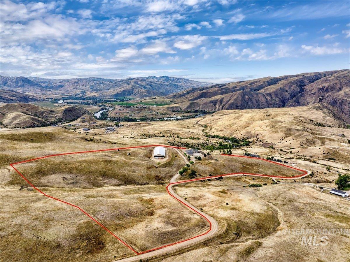 12 Coyote Point, Horseshoe Bend, Idaho 83629, 4 Bedrooms, 2.5 Bathrooms, Residential For Sale, Price $1,490,000,MLS 98963695