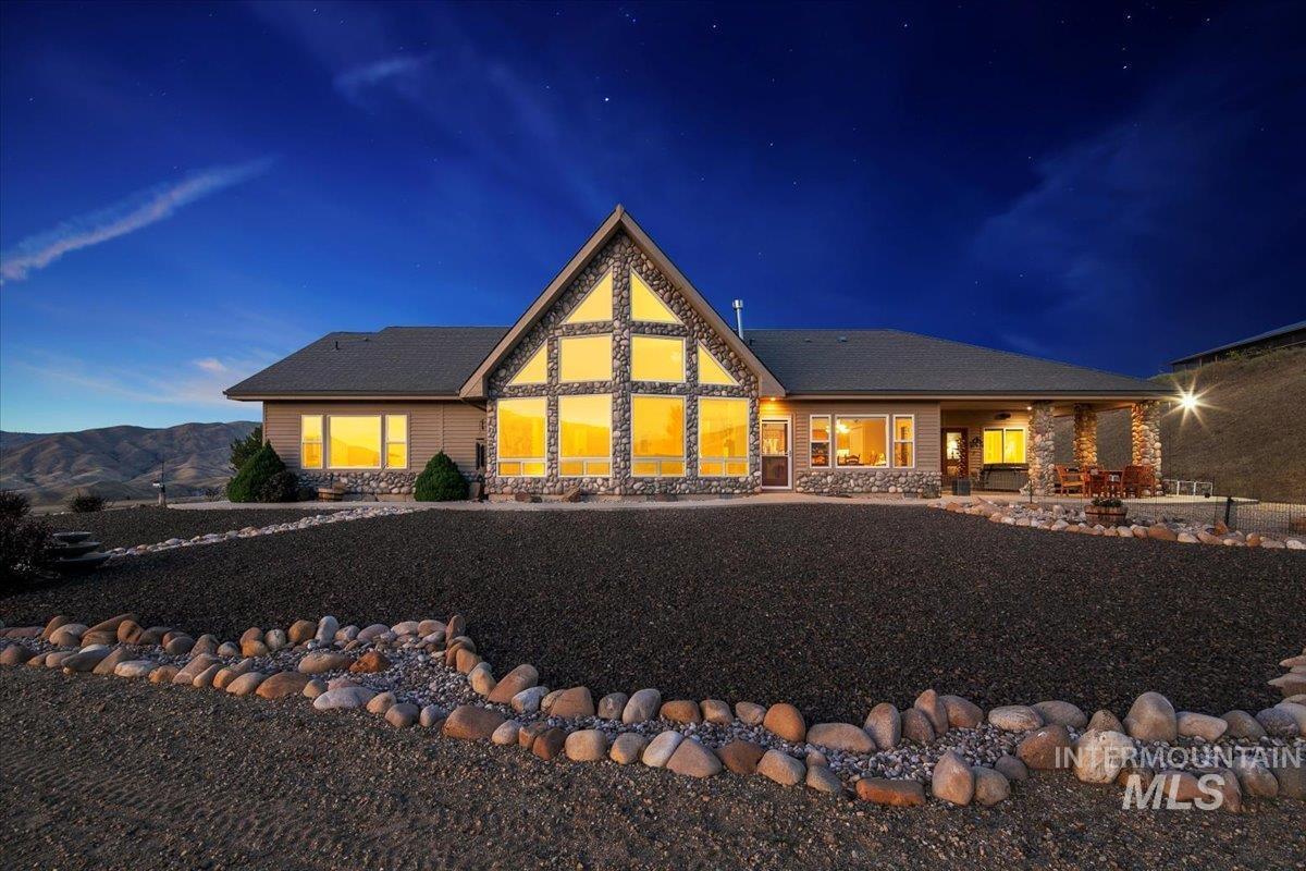 12 Coyote Point, Horseshoe Bend, Idaho 83629, 4 Bedrooms, 2.5 Bathrooms, Residential For Sale, Price $1,490,000,MLS 98963695