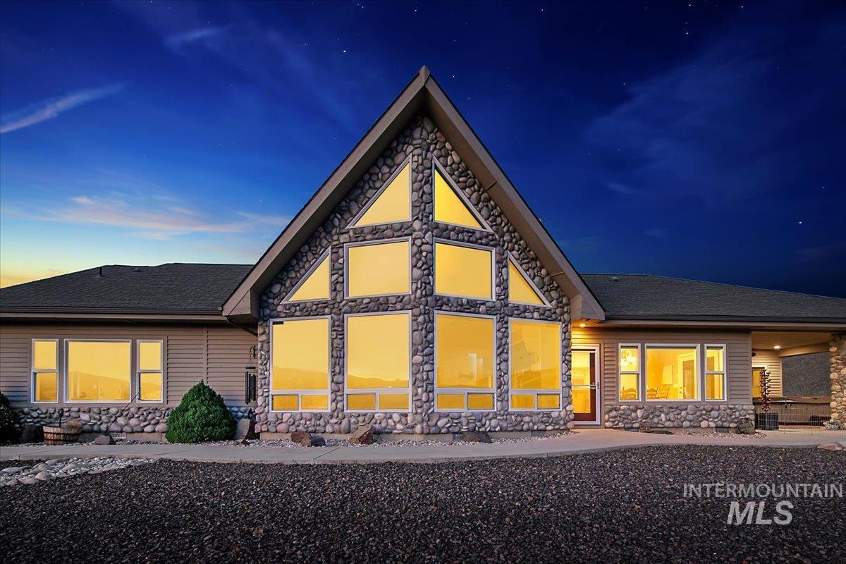12 Coyote Point, Horseshoe Bend, Idaho 83629, 4 Bedrooms, 2.5 Bathrooms, Residential For Sale, Price $1,490,000,MLS 98963695