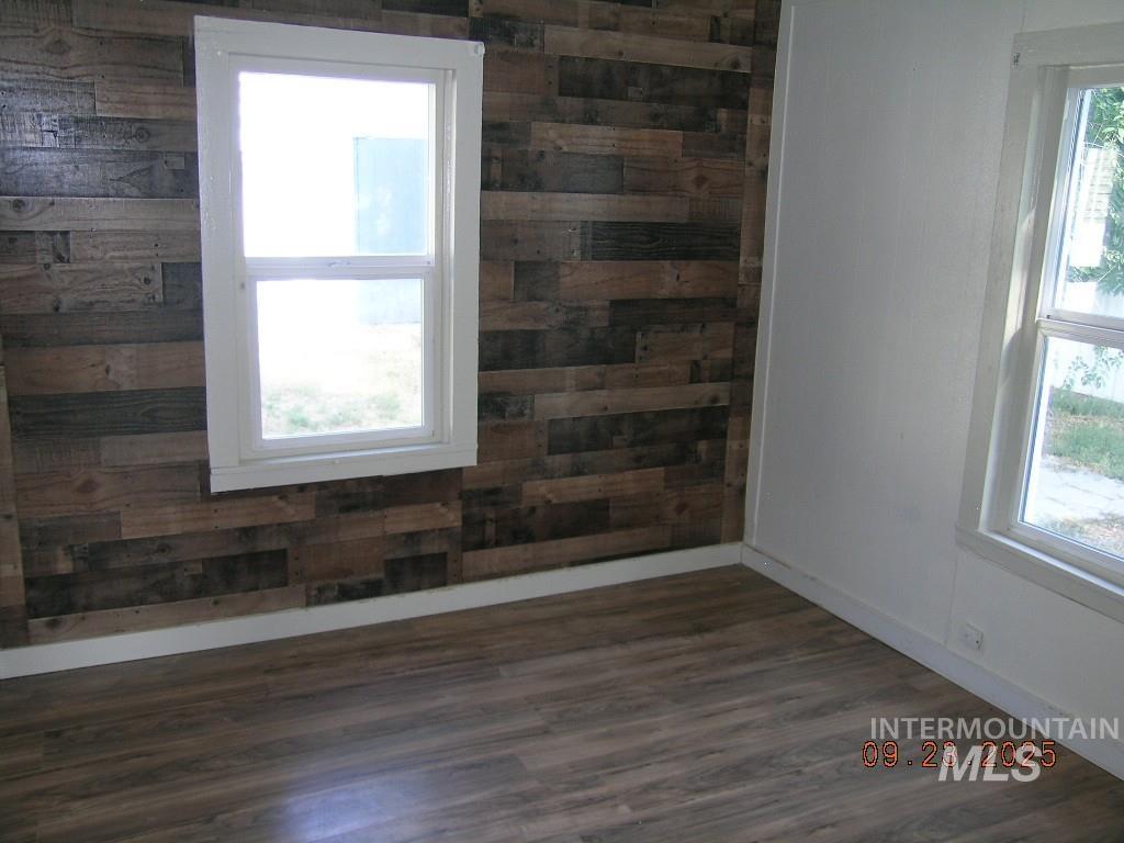 519 20th Ave N, Nampa, Idaho 83687, 2 Bedrooms, 1 Bathroom, Residential For Sale, Price $207,900,MLS 98963700