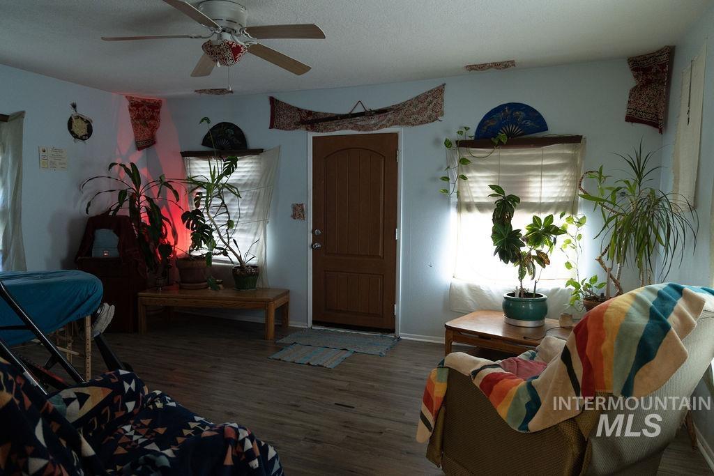 5420 W Targee, Boise, Idaho 83705, 2 Bedrooms, 1 Bathroom, Residential For Sale, Price $420,000,MLS 98963709