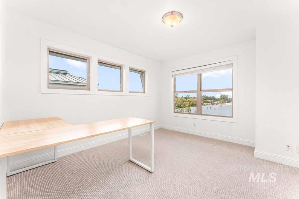 424 E Thurman Mill St., Garden City, Idaho 83712, 3 Bedrooms, 3.5 Bathrooms, Residential For Sale, Price $685,000,MLS 98963710