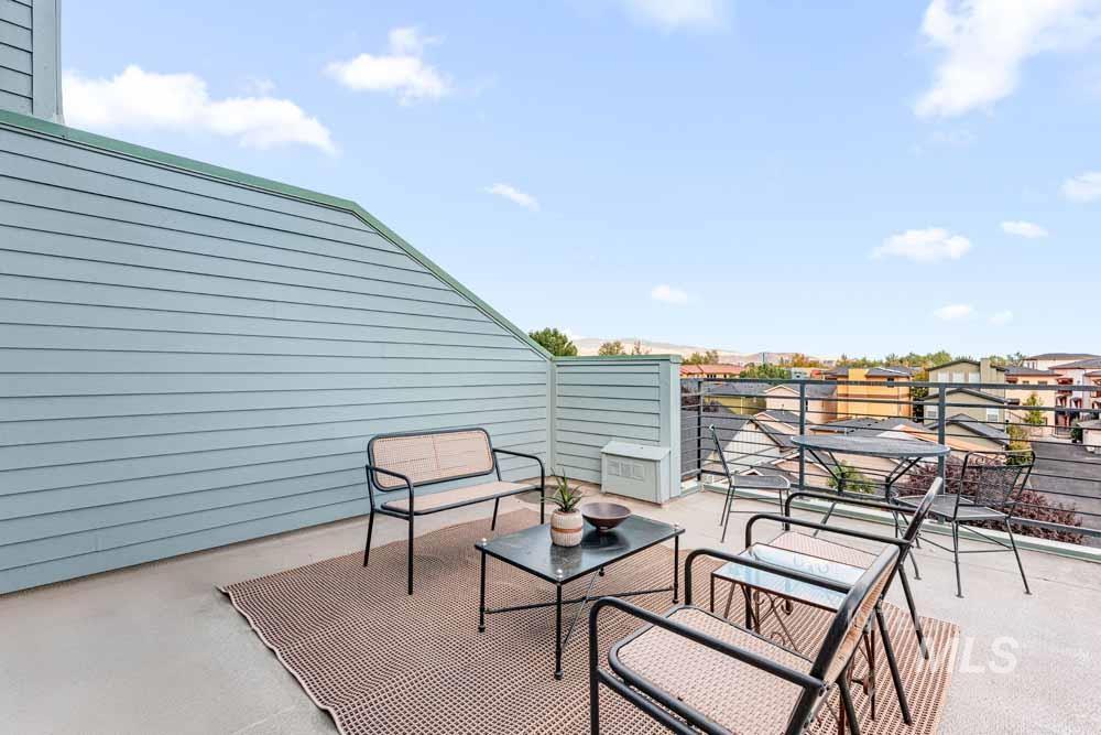 424 E Thurman Mill St., Garden City, Idaho 83712, 3 Bedrooms, 3.5 Bathrooms, Residential For Sale, Price $685,000,MLS 98963710