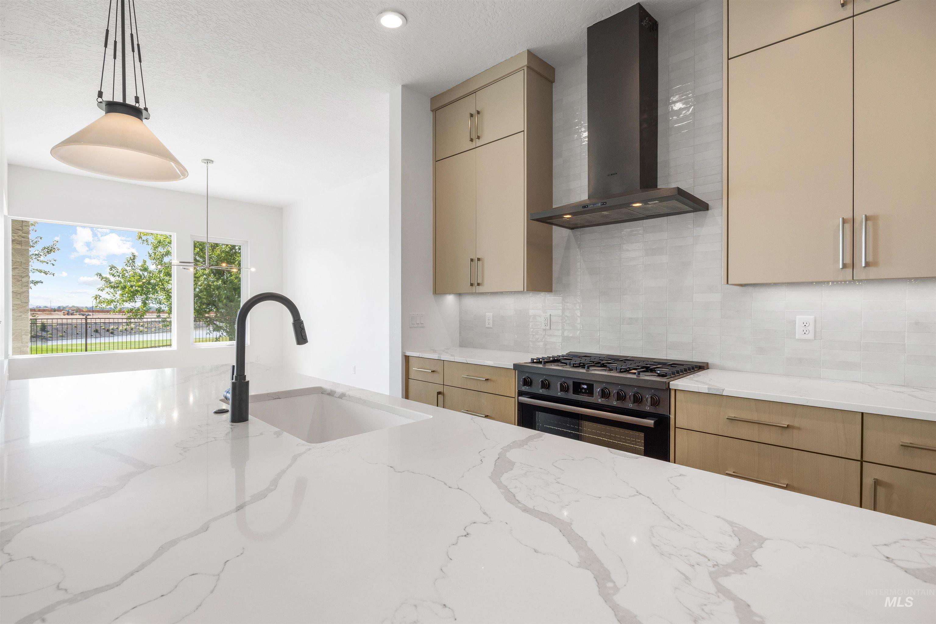 10857 W Cruden Bay Ln, Kuna, Idaho 83634, 4 Bedrooms, 3.5 Bathrooms, Residential For Sale, Price $1,365,900,MLS 98963713