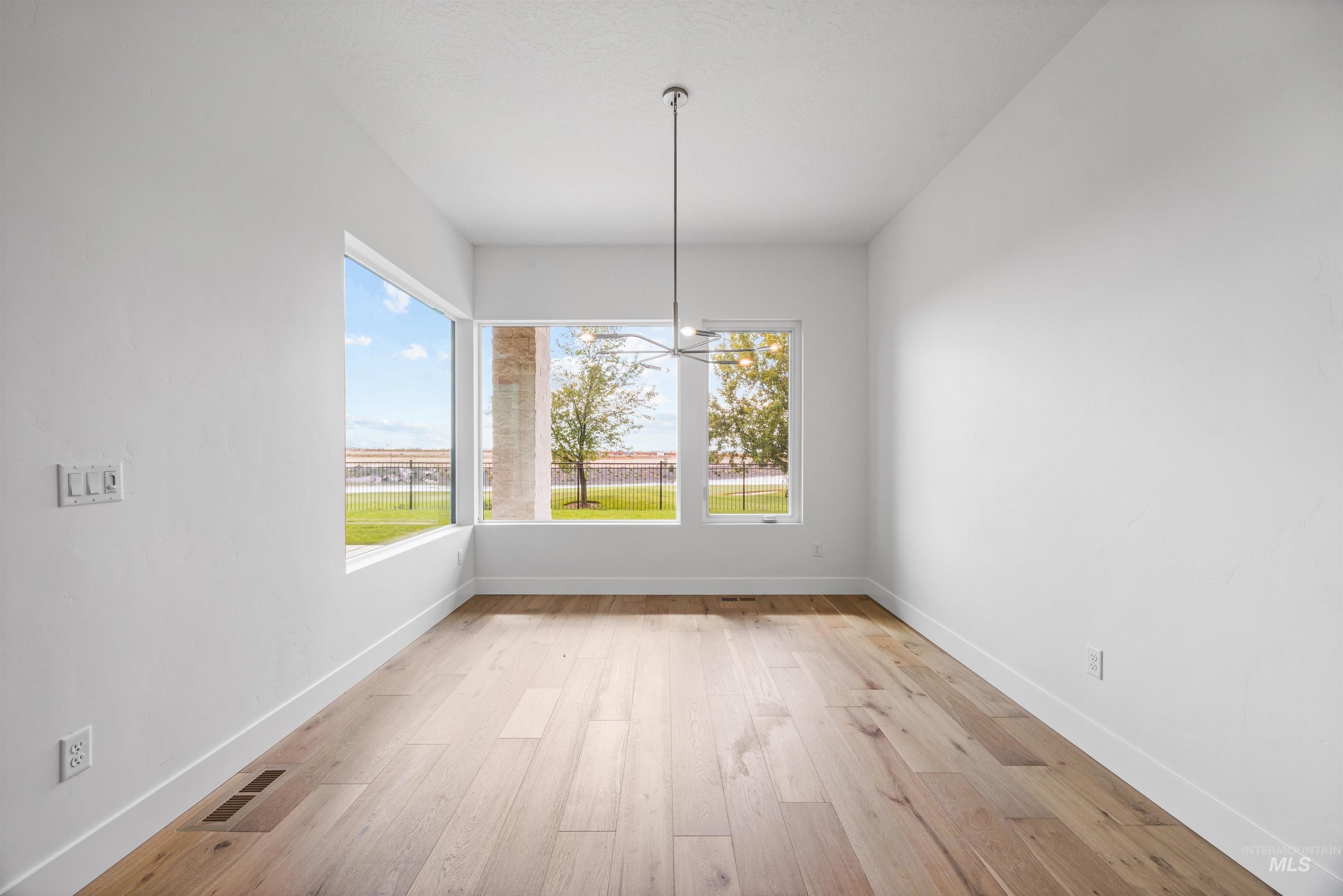 10857 W Cruden Bay Ln, Kuna, Idaho 83634, 4 Bedrooms, 3.5 Bathrooms, Residential For Sale, Price $1,365,900,MLS 98963713