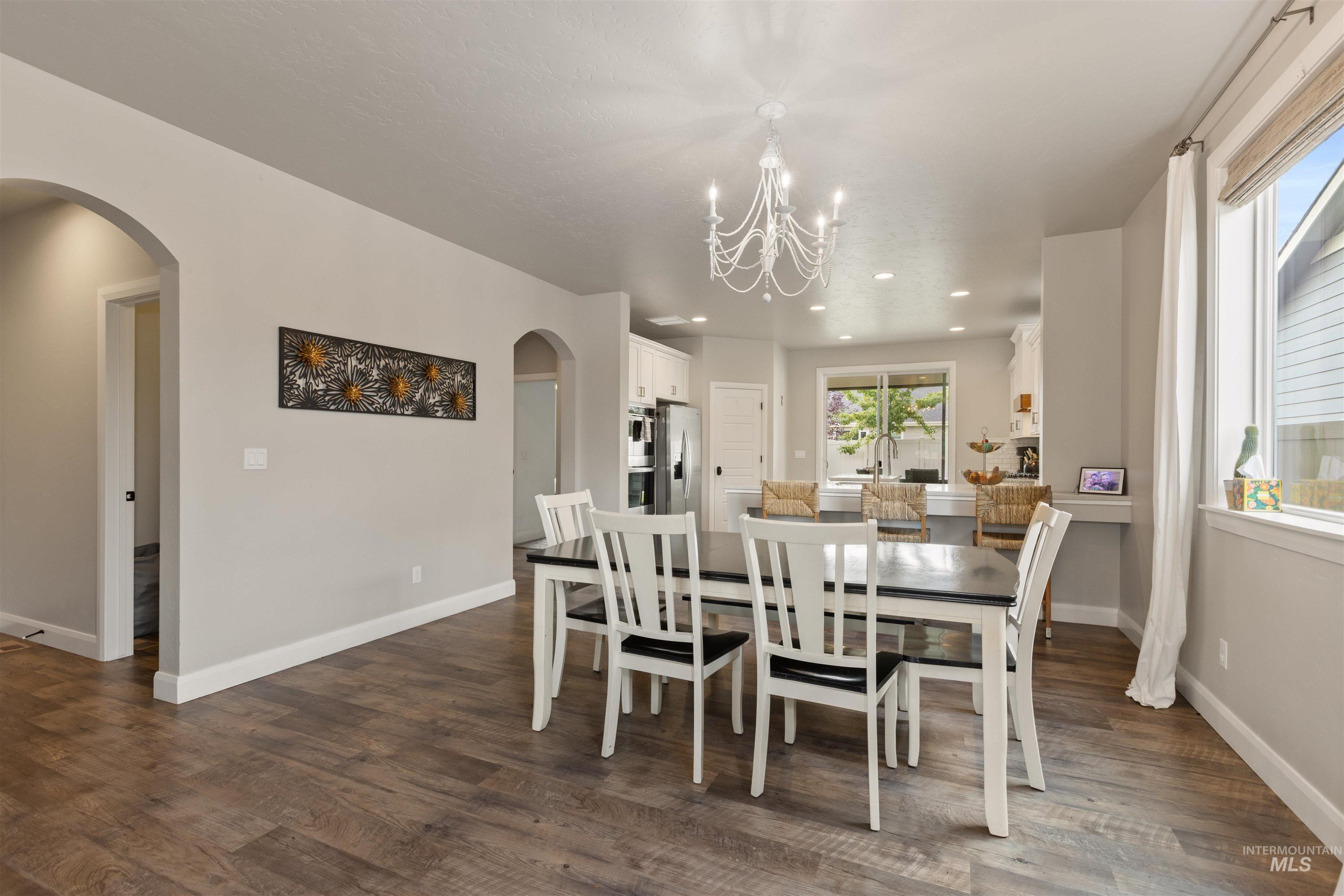 365 N Tullshire Ave., Eagle, Idaho 83616, 4 Bedrooms, 3.5 Bathrooms, Residential For Sale, Price $755,000,MLS 98963720