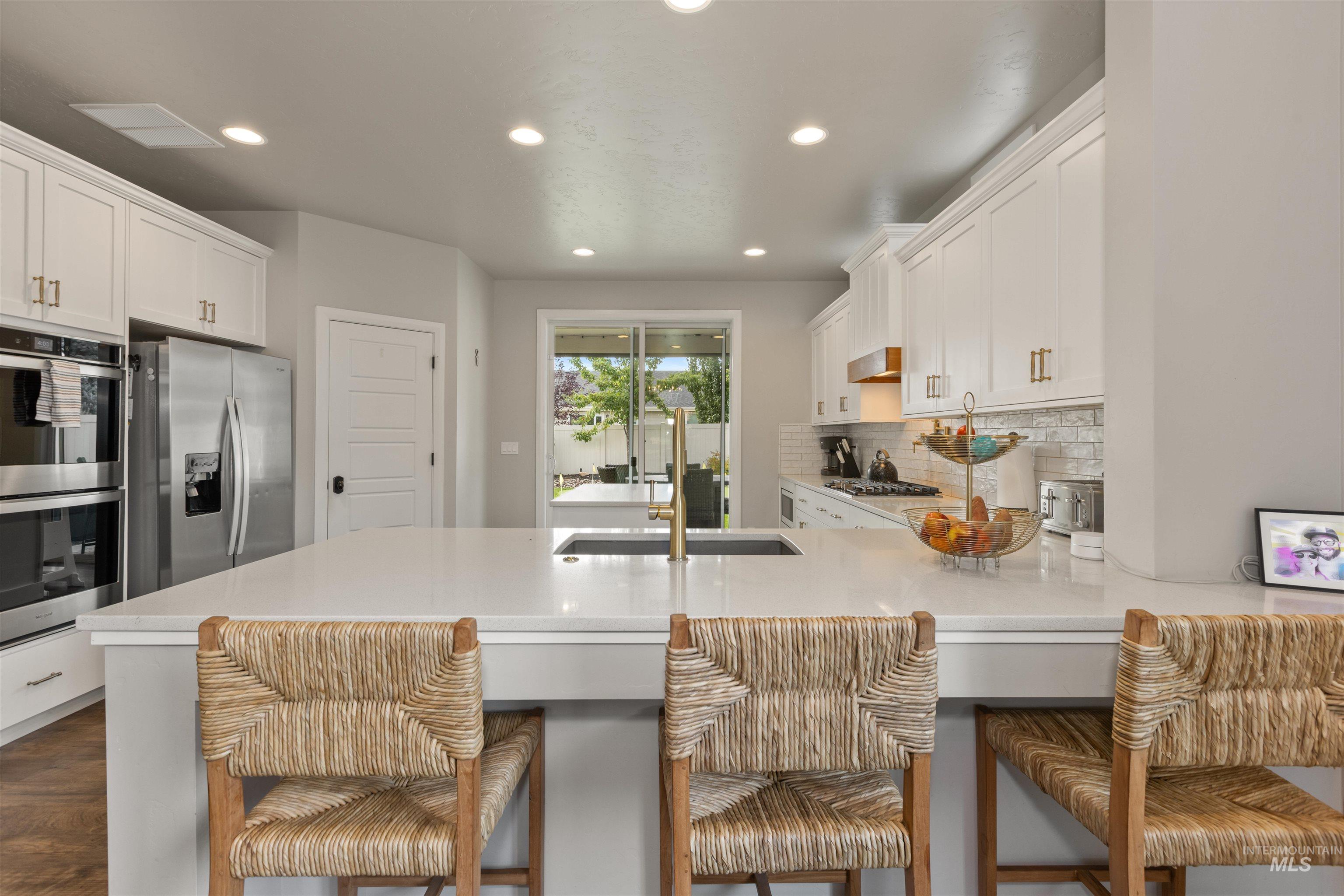 365 N Tullshire Ave., Eagle, Idaho 83616, 4 Bedrooms, 3.5 Bathrooms, Residential For Sale, Price $755,000,MLS 98963720