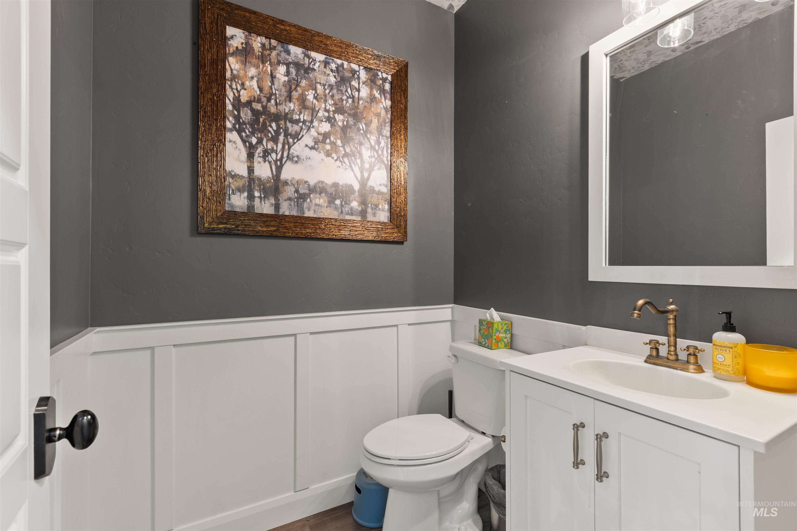 365 N Tullshire Ave., Eagle, Idaho 83616, 4 Bedrooms, 3.5 Bathrooms, Residential For Sale, Price $755,000,MLS 98963720