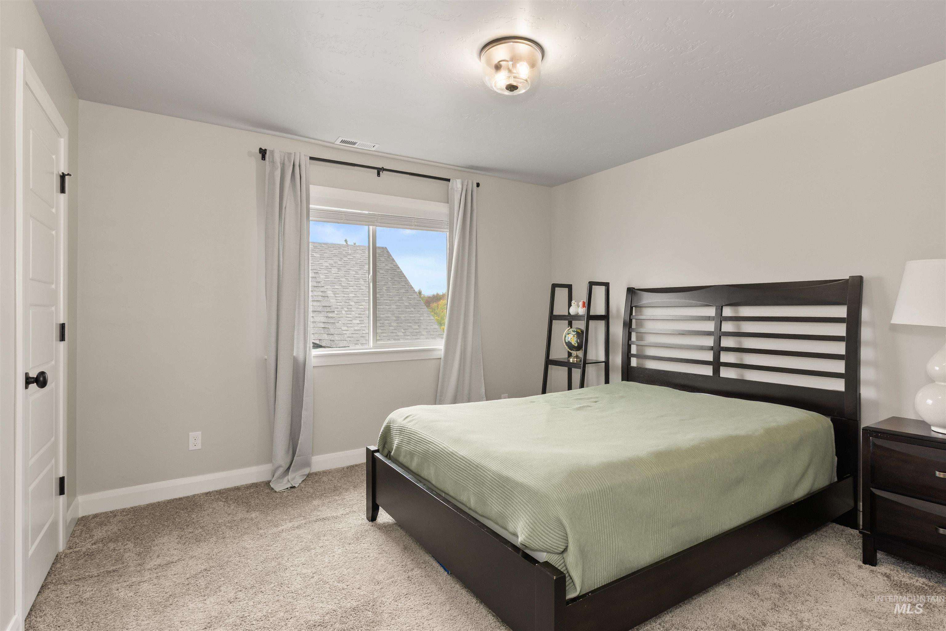 365 N Tullshire Ave., Eagle, Idaho 83616, 4 Bedrooms, 3.5 Bathrooms, Residential For Sale, Price $755,000,MLS 98963720