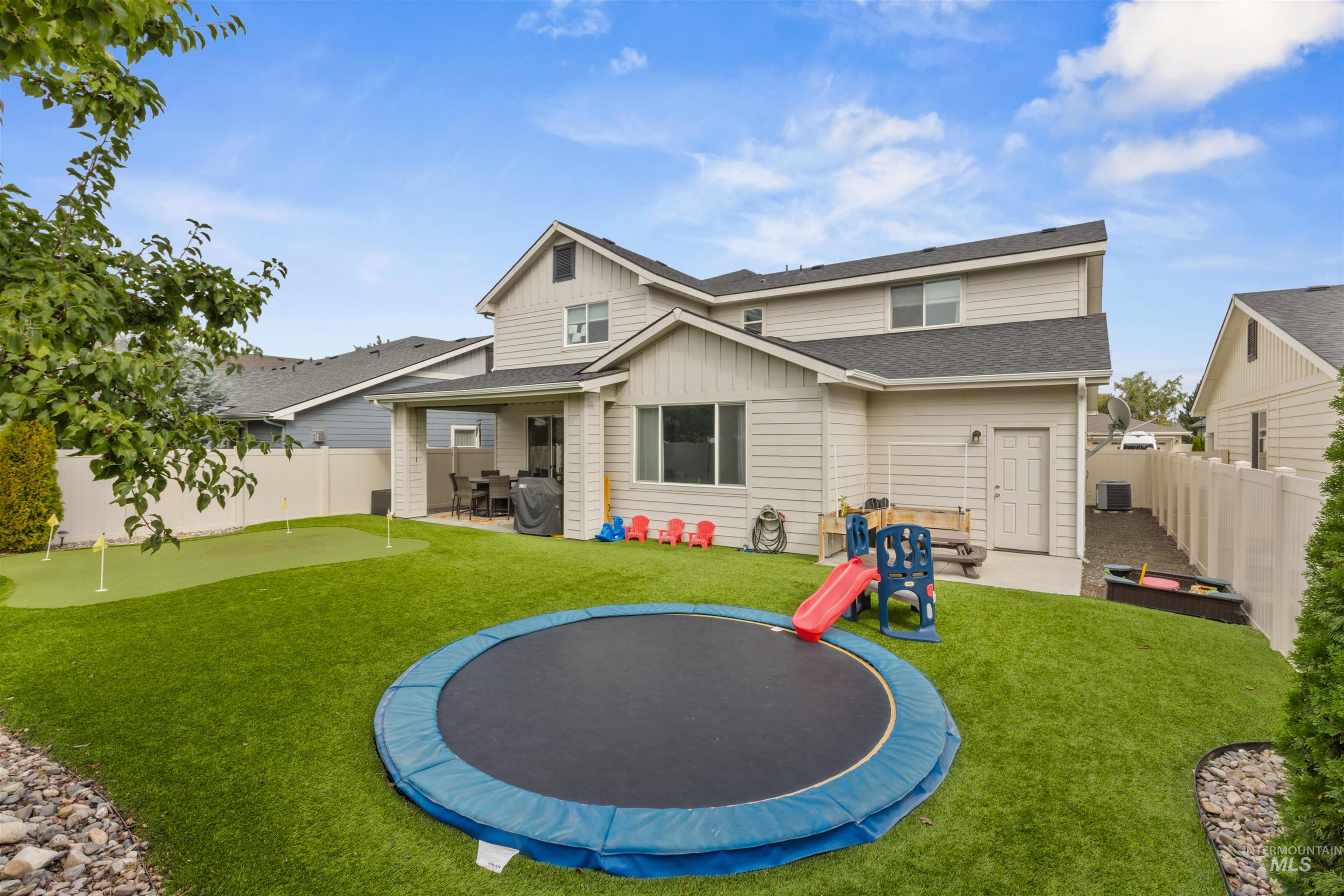 365 N Tullshire Ave., Eagle, Idaho 83616, 4 Bedrooms, 3.5 Bathrooms, Residential For Sale, Price $755,000,MLS 98963720