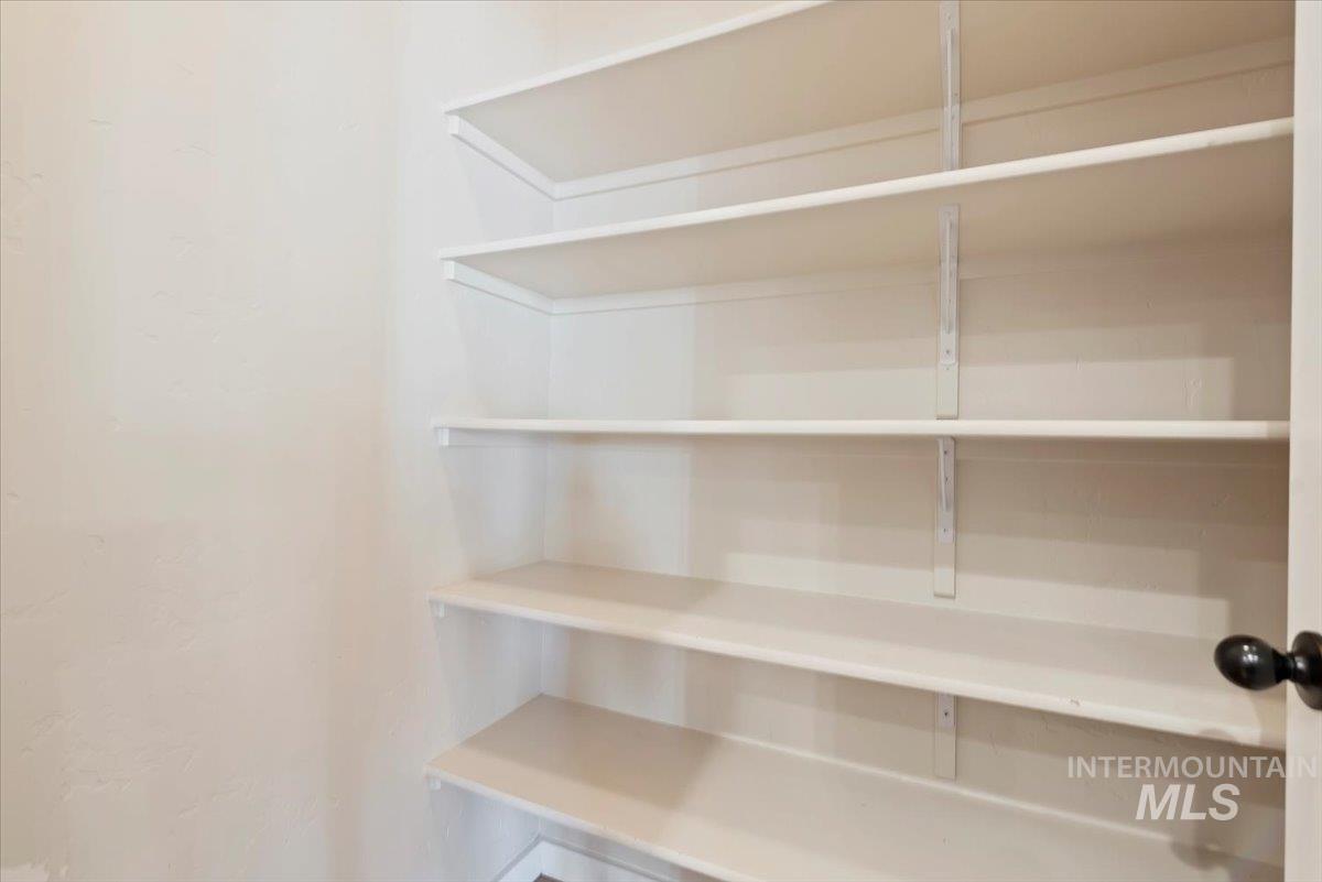 5011 W Clear Field, Eagle, Idaho 83616, 3 Bedrooms, 2 Bathrooms, Residential For Sale, Price $619,900, 98963728