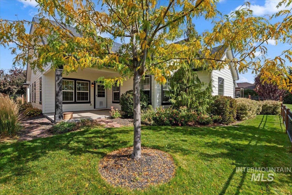 5011 W Clear Field, Eagle, Idaho 83616, 3 Bedrooms, 2 Bathrooms, Residential For Sale, Price $619,900, 98963728