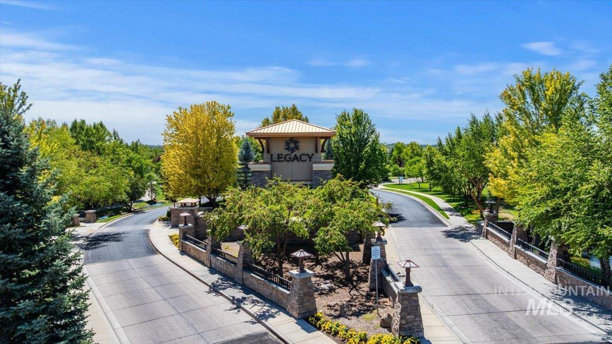 5011 W Clear Field, Eagle, Idaho 83616, 3 Bedrooms, 2 Bathrooms, Residential For Sale, Price $619,900, 98963728