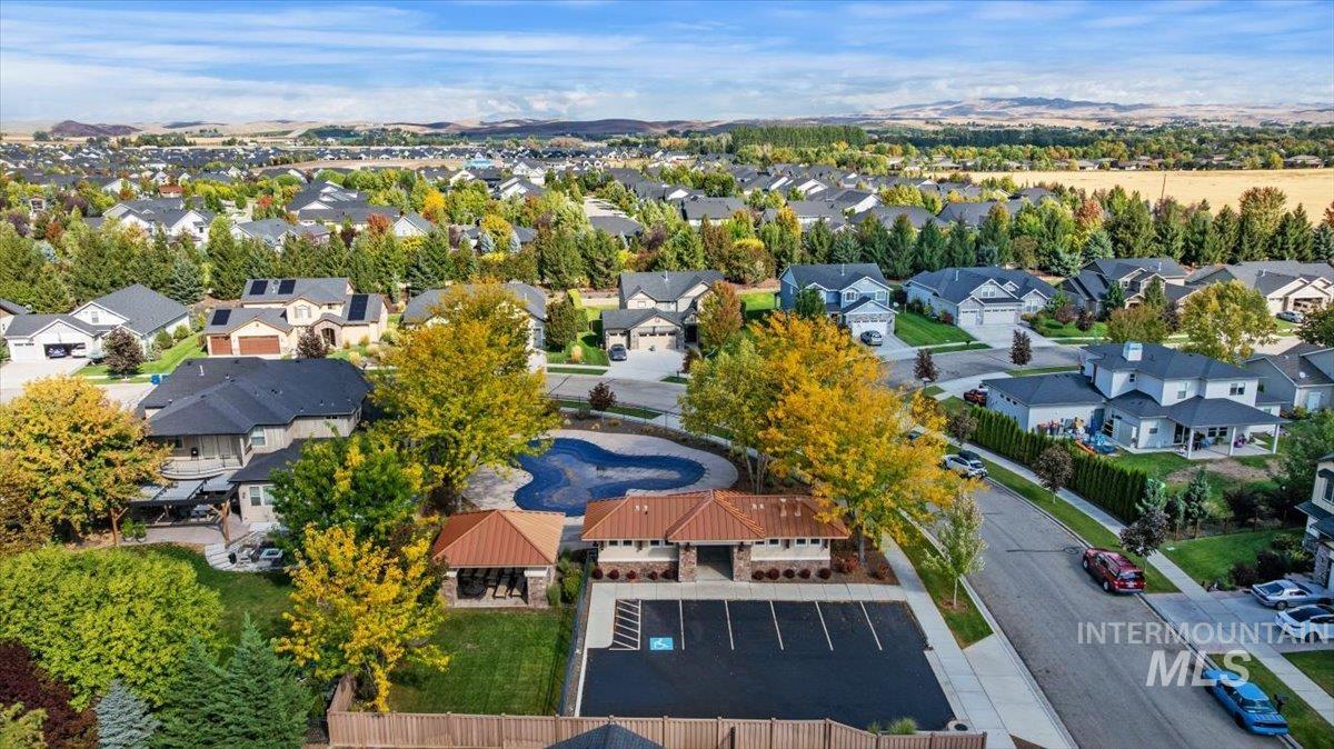 5011 W Clear Field, Eagle, Idaho 83616, 3 Bedrooms, 2 Bathrooms, Residential For Sale, Price $619,900, 98963728