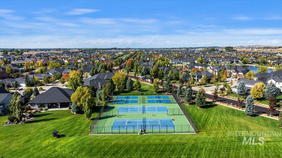 5011 W Clear Field, Eagle, Idaho 83616, 3 Bedrooms, 2 Bathrooms, Residential For Sale, Price $619,900, 98963728