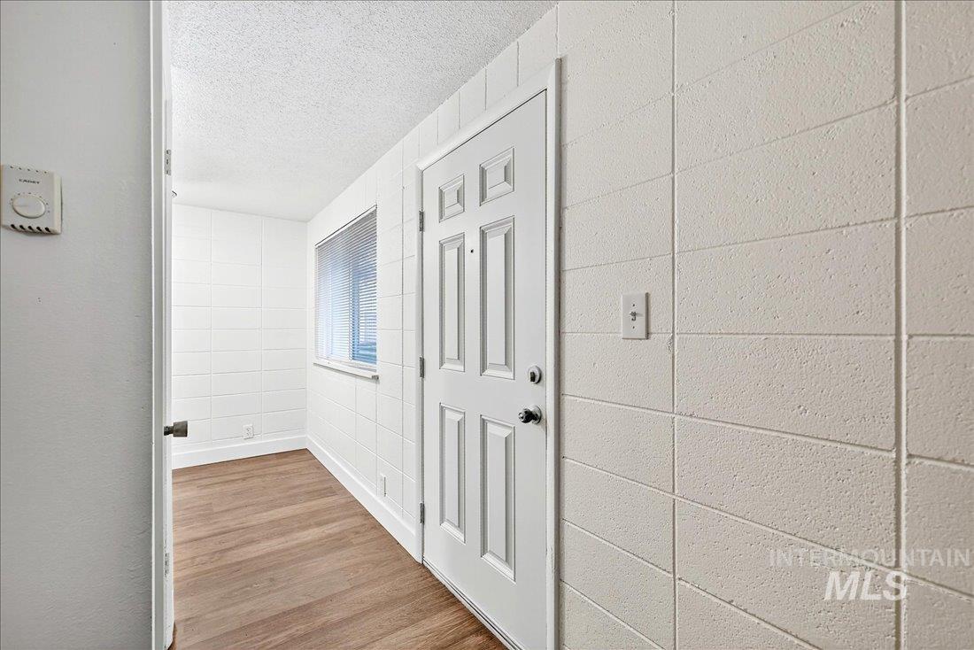 824 S Curtis Rd, Boise, Idaho 83705, 2 Bedrooms, 1.5 Bathrooms, Residential For Sale, Price $249,000,MLS 98963733