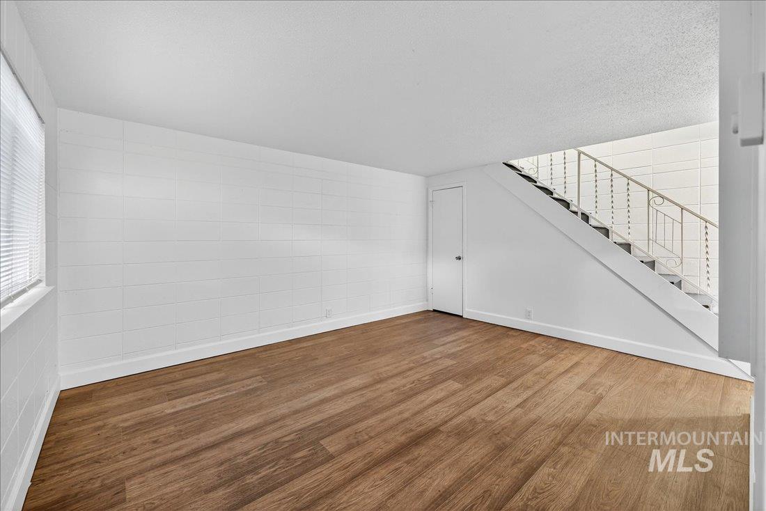 824 S Curtis Rd, Boise, Idaho 83705, 2 Bedrooms, 1.5 Bathrooms, Residential For Sale, Price $249,000,MLS 98963733