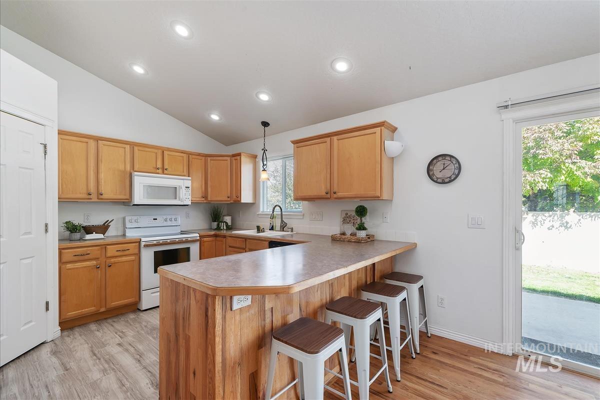 710 W Wildrye Ct, Nampa, Idaho 83686, 3 Bedrooms, 2 Bathrooms, Residential For Sale, Price $438,000,MLS 98963764