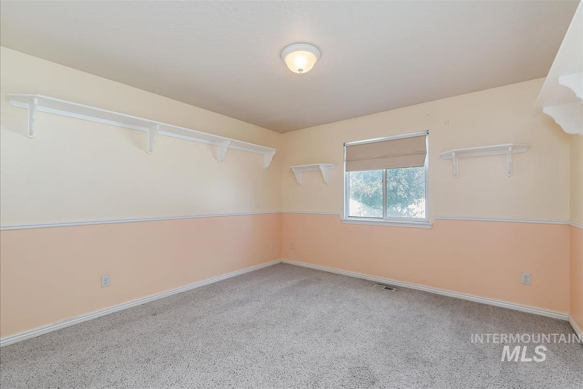 710 W Wildrye Ct, Nampa, Idaho 83686, 3 Bedrooms, 2 Bathrooms, Residential For Sale, Price $438,000,MLS 98963764