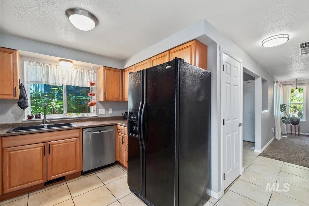 1793 E Boise Ave, Boise, Idaho 83706, 2 Bedrooms, 1.5 Bathrooms, Residential For Sale, Price $397,500,MLS 98963766