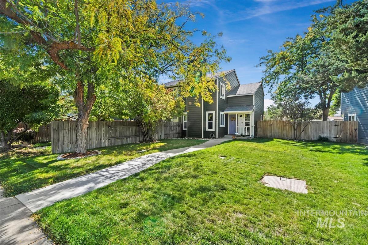 1793 E Boise Ave, Boise, Idaho 83706, 2 Bedrooms, 1.5 Bathrooms, Residential For Sale, Price $397,500,MLS 98963766