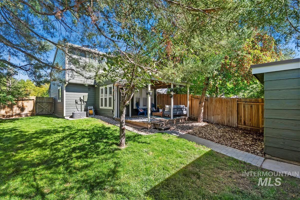 1793 E Boise Ave, Boise, Idaho 83706, 2 Bedrooms, 1.5 Bathrooms, Residential For Sale, Price $397,500,MLS 98963766