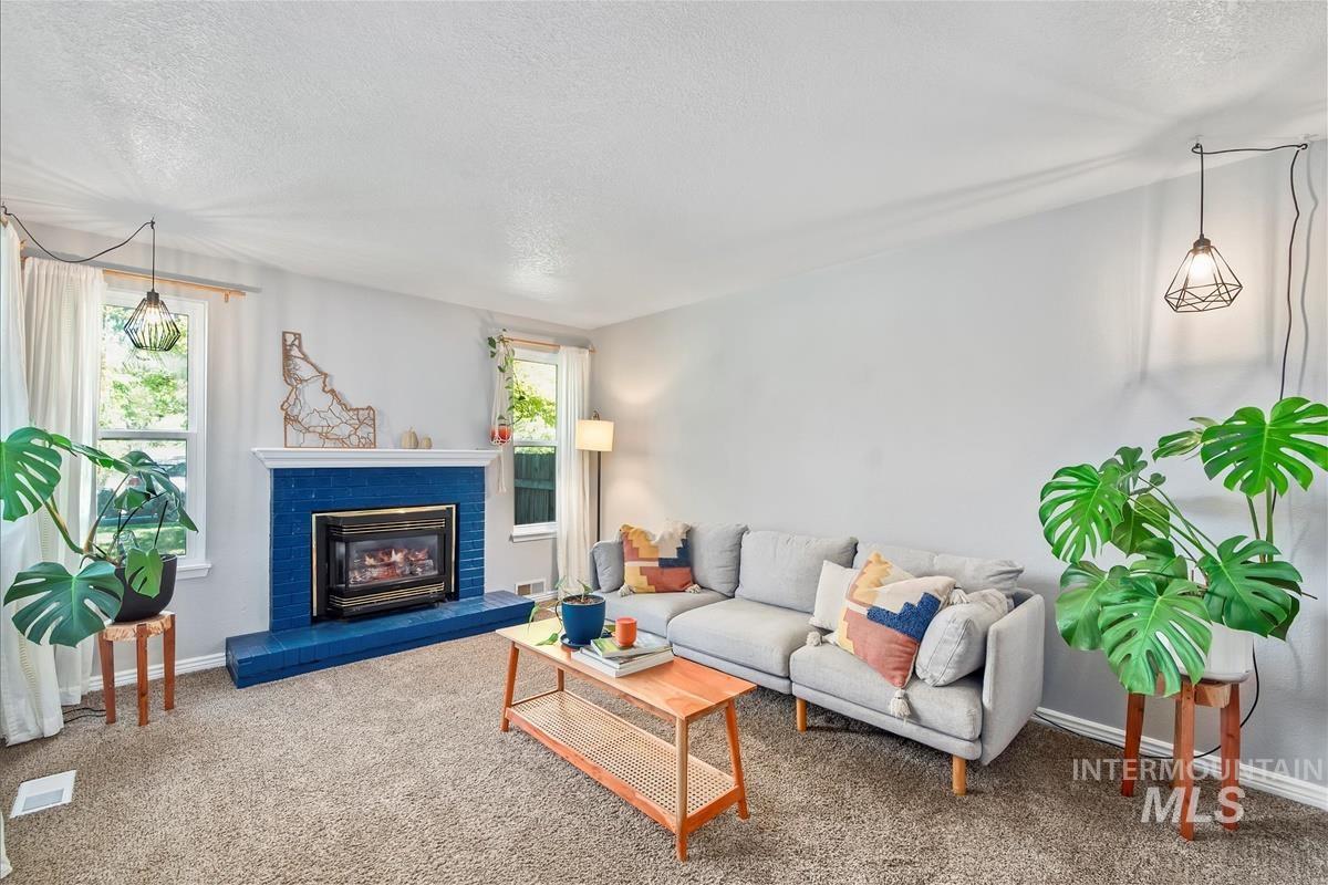 1793 E Boise Ave, Boise, Idaho 83706, 2 Bedrooms, 1.5 Bathrooms, Residential For Sale, Price $397,500,MLS 98963766