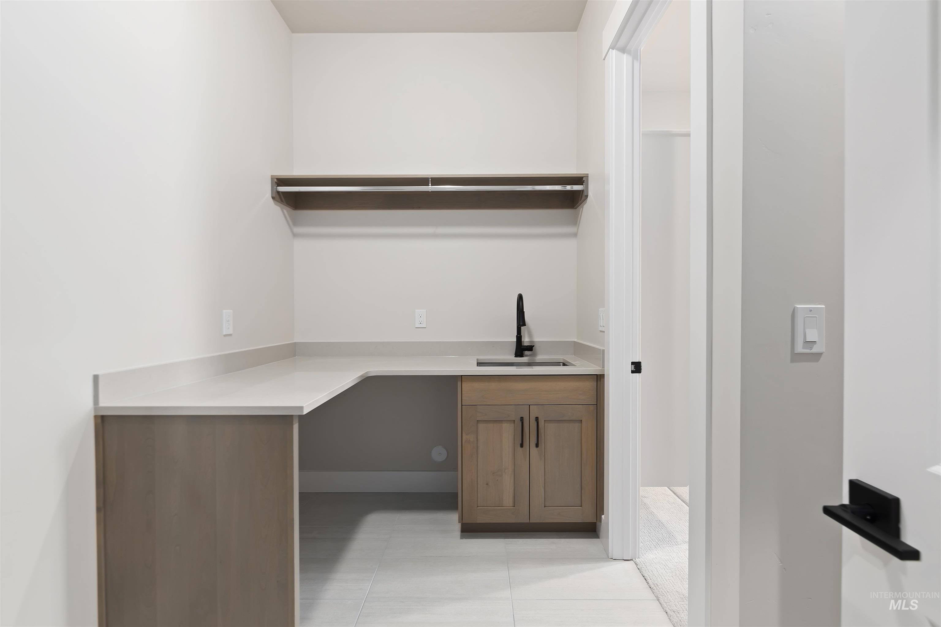 2247 E Blakehurst St, Kuna, Idaho 83634, 3 Bedrooms, 3 Bathrooms, Residential For Sale, Price $806,880,MLS 98963772