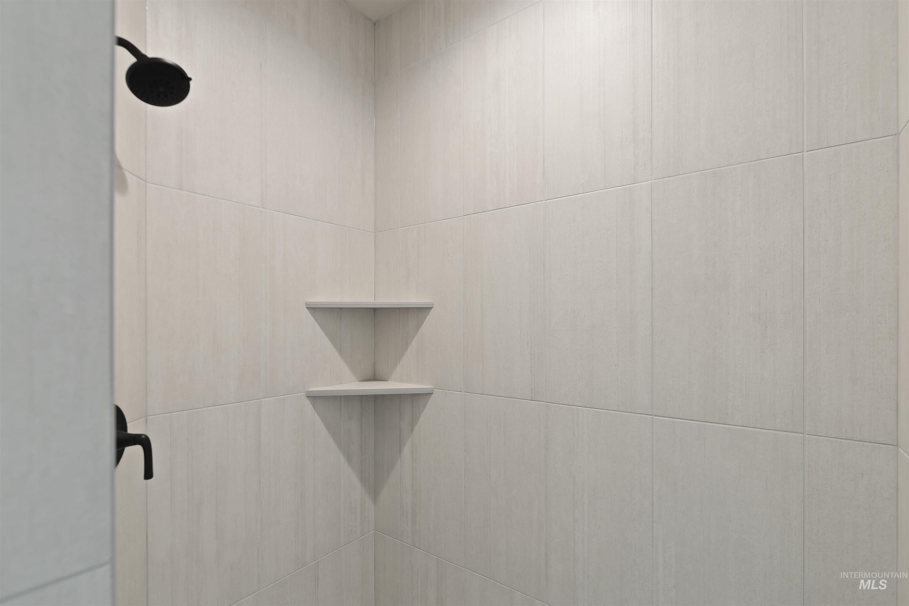 2247 E Blakehurst St, Kuna, Idaho 83634, 3 Bedrooms, 3 Bathrooms, Residential For Sale, Price $806,880,MLS 98963772