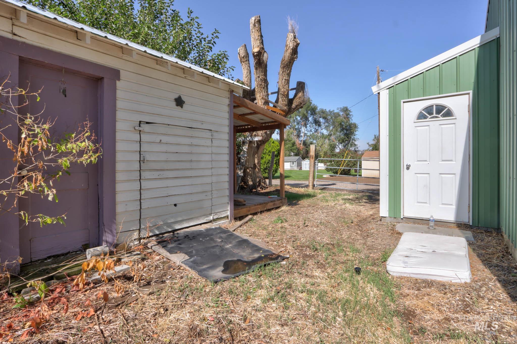 41 N Dorian Dr, Ontario, Oregon 97914, 3 Bedrooms, 2 Bathrooms, Residential For Sale, Price $325,000,MLS 98963812