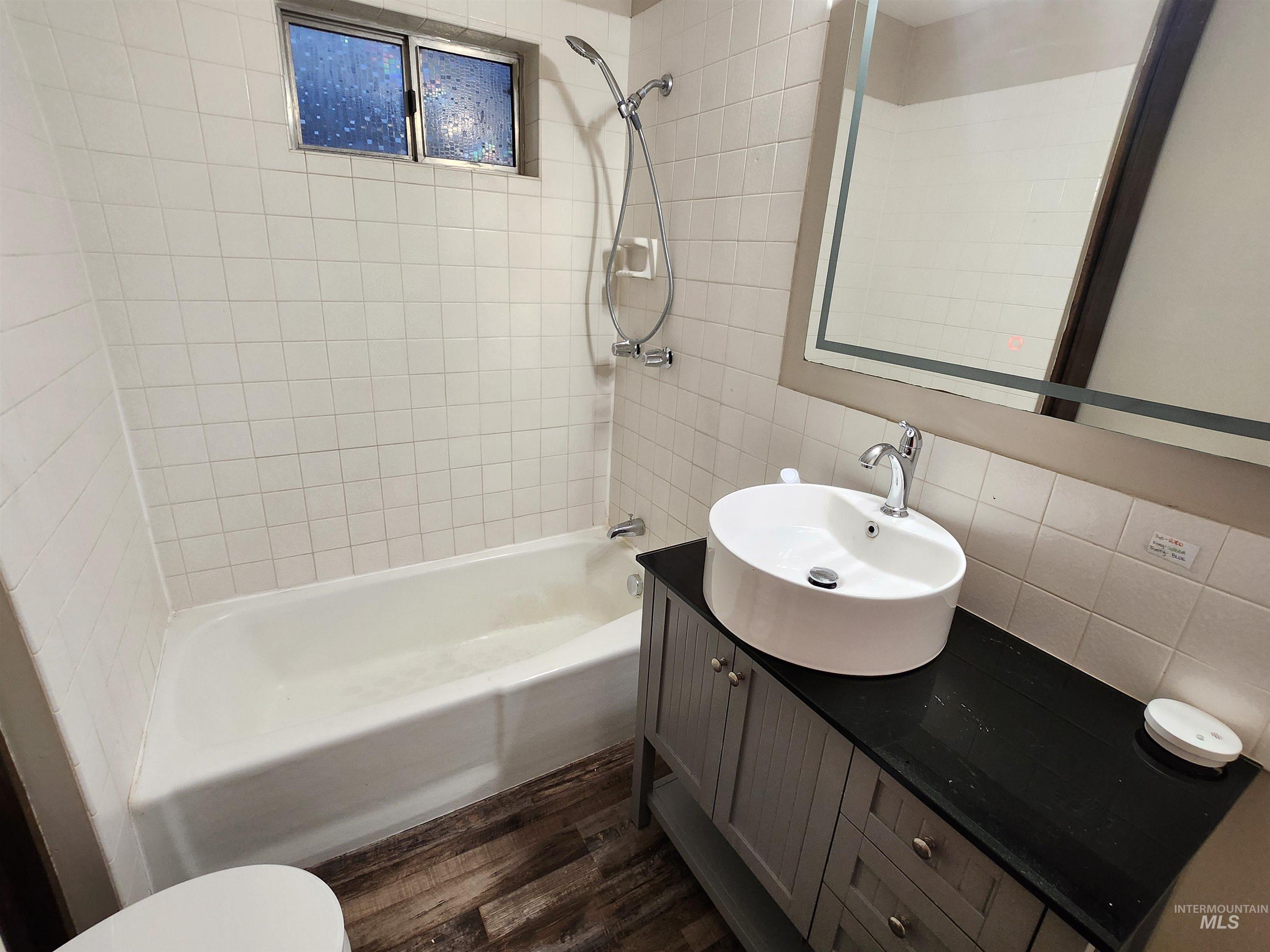 1404 4th Ave East, Twin Falls, Idaho 83301, 3 Bedrooms, 1.5 Bathrooms, Residential For Sale, Price $270,000,MLS 98963825