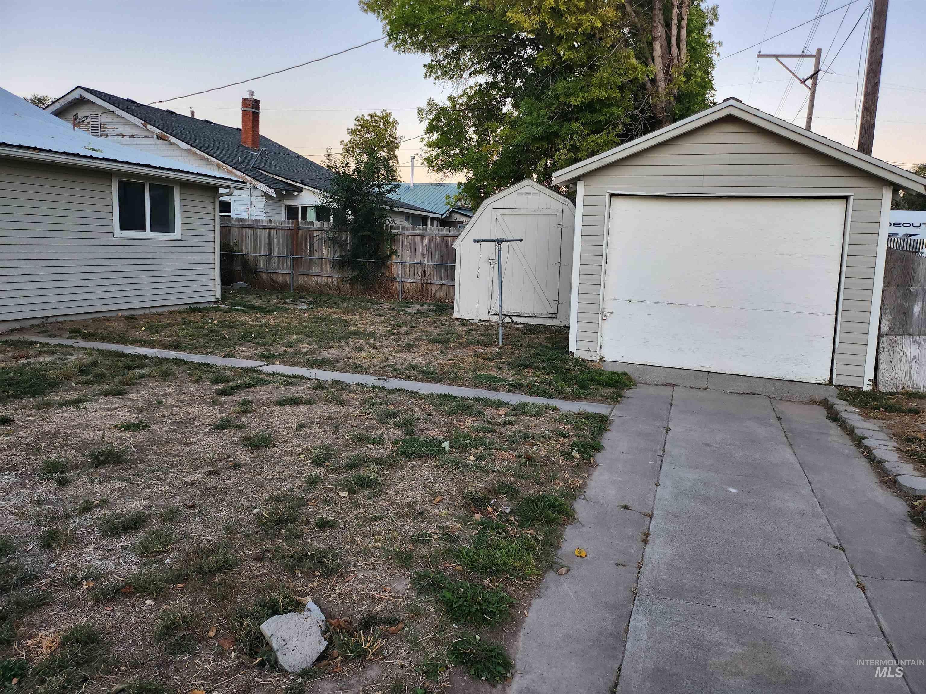1404 4th Ave East, Twin Falls, Idaho 83301, 3 Bedrooms, 1.5 Bathrooms, Residential For Sale, Price $270,000,MLS 98963825