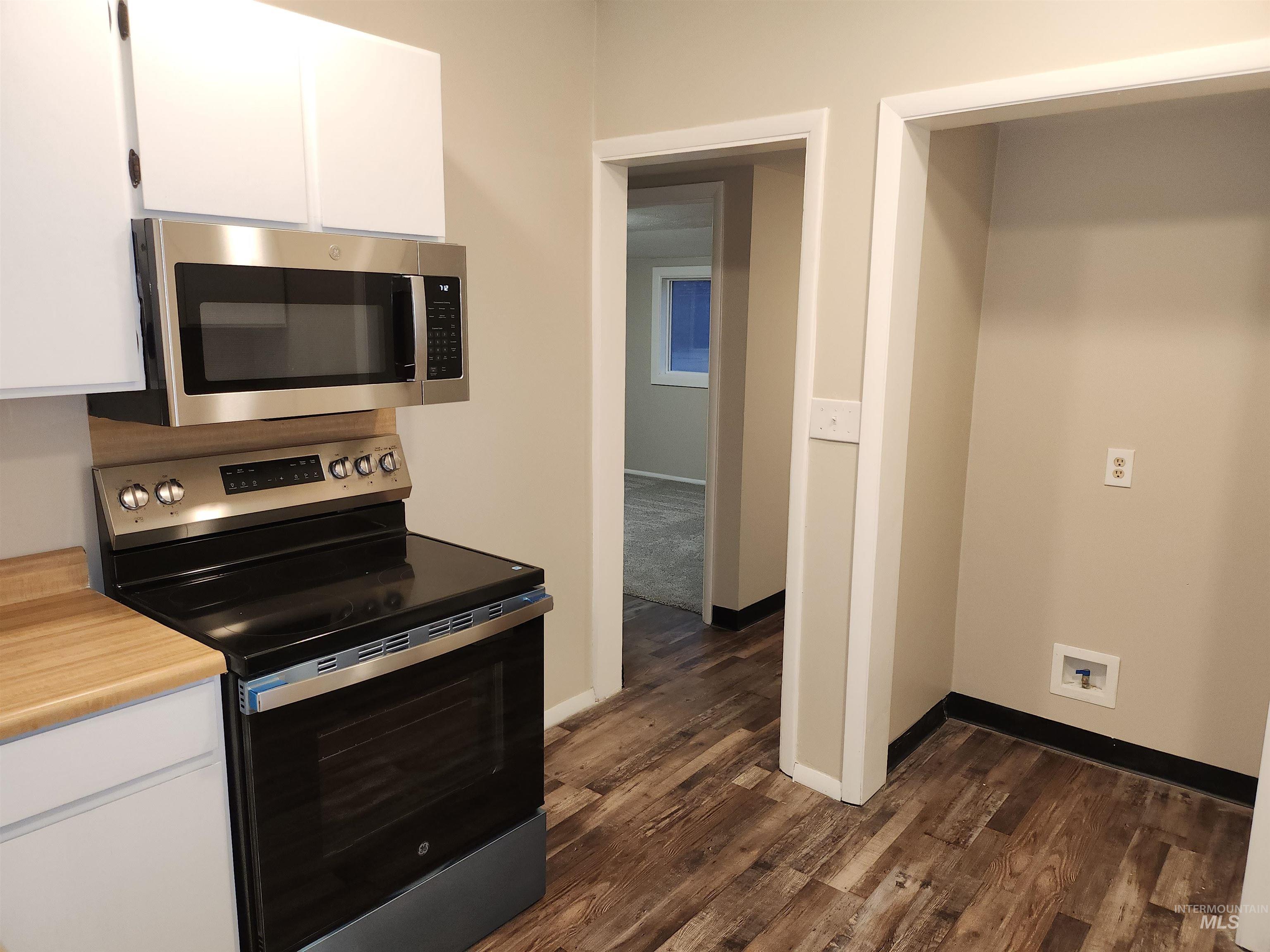 1404 4th Ave East, Twin Falls, Idaho 83301, 3 Bedrooms, 1.5 Bathrooms, Residential For Sale, Price $270,000,MLS 98963825