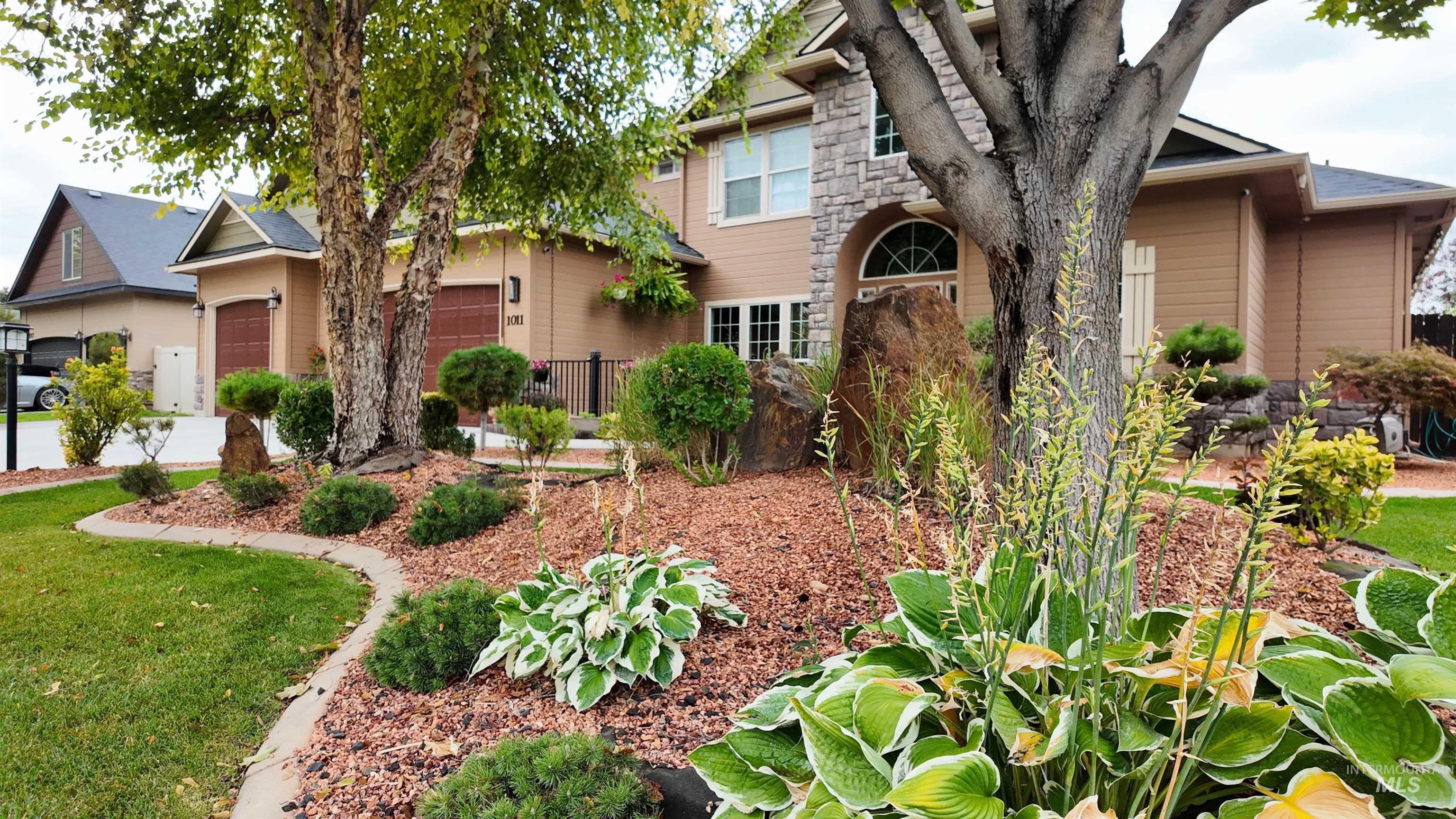 1011 S River Stone, Nampa, Idaho 83686, 4 Bedrooms, 3.5 Bathrooms, Residential For Sale, Price $674,990,MLS 98963826