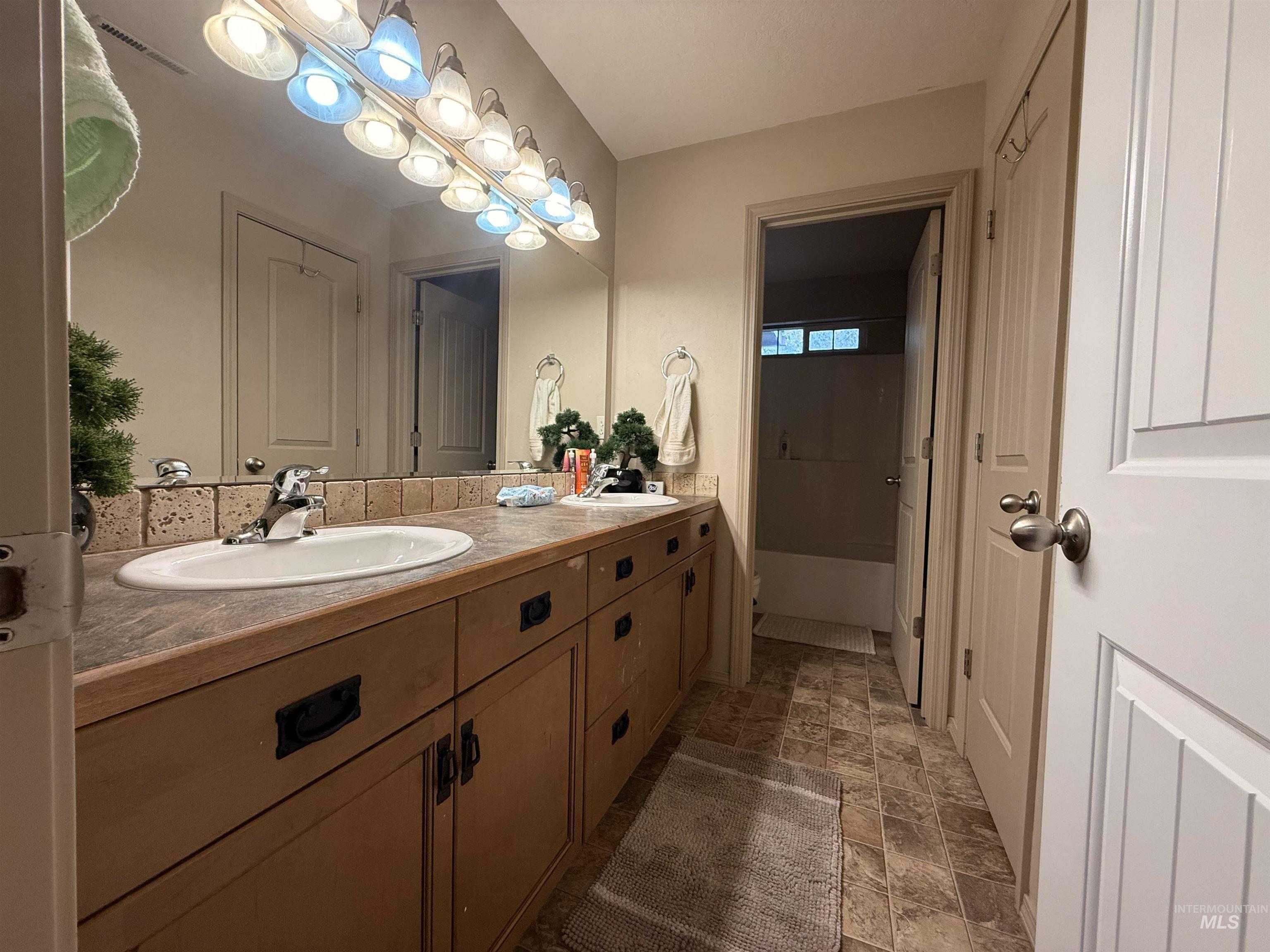 1011 S River Stone, Nampa, Idaho 83686, 4 Bedrooms, 3.5 Bathrooms, Residential For Sale, Price $674,990,MLS 98963826