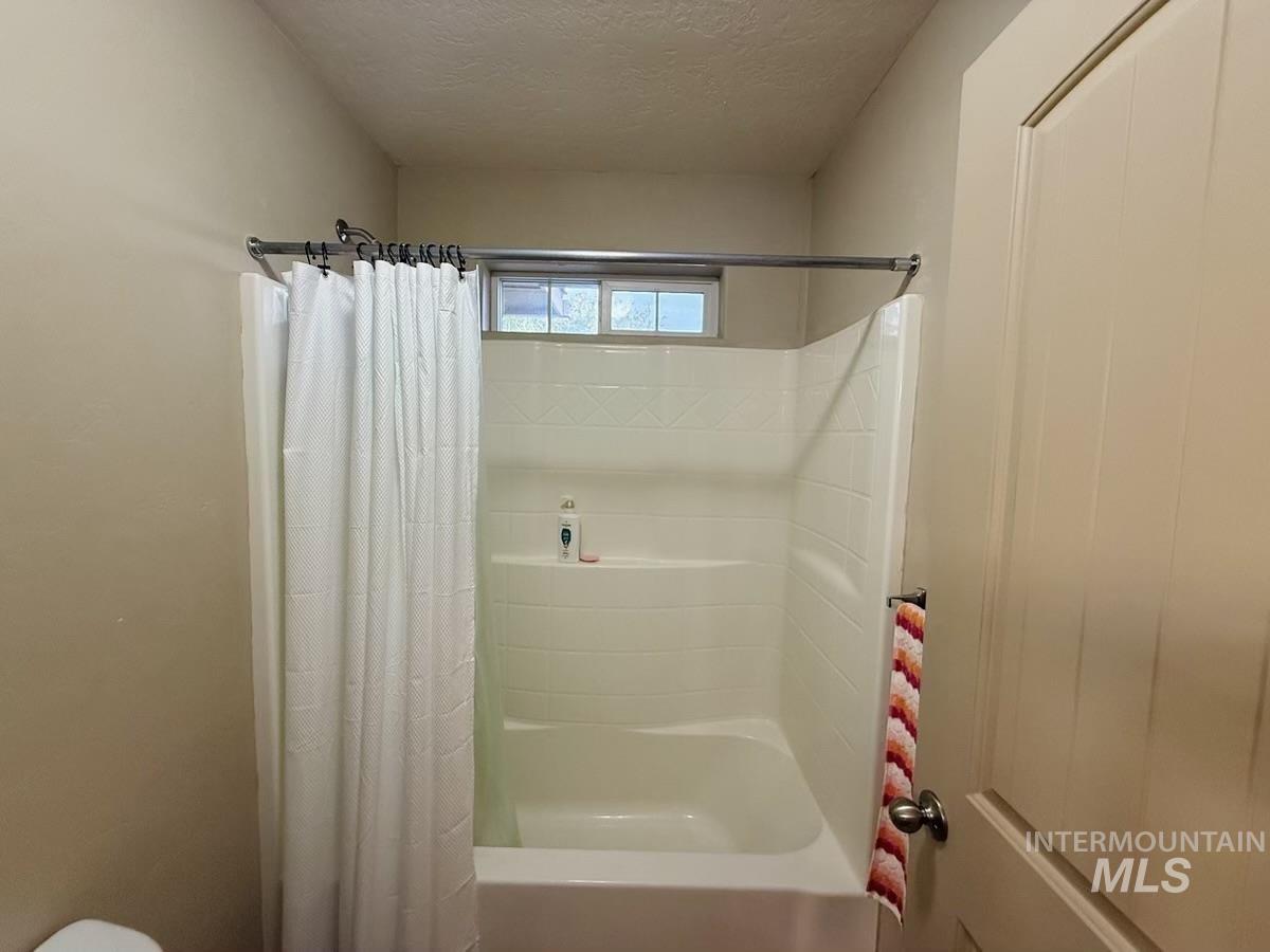 1011 S River Stone, Nampa, Idaho 83686, 4 Bedrooms, 3.5 Bathrooms, Residential For Sale, Price $674,990,MLS 98963826