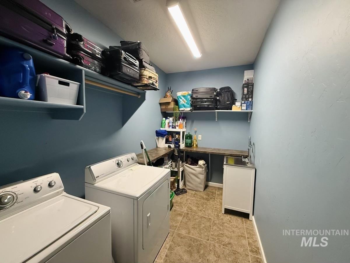 1011 S River Stone, Nampa, Idaho 83686, 4 Bedrooms, 3.5 Bathrooms, Residential For Sale, Price $674,990,MLS 98963826