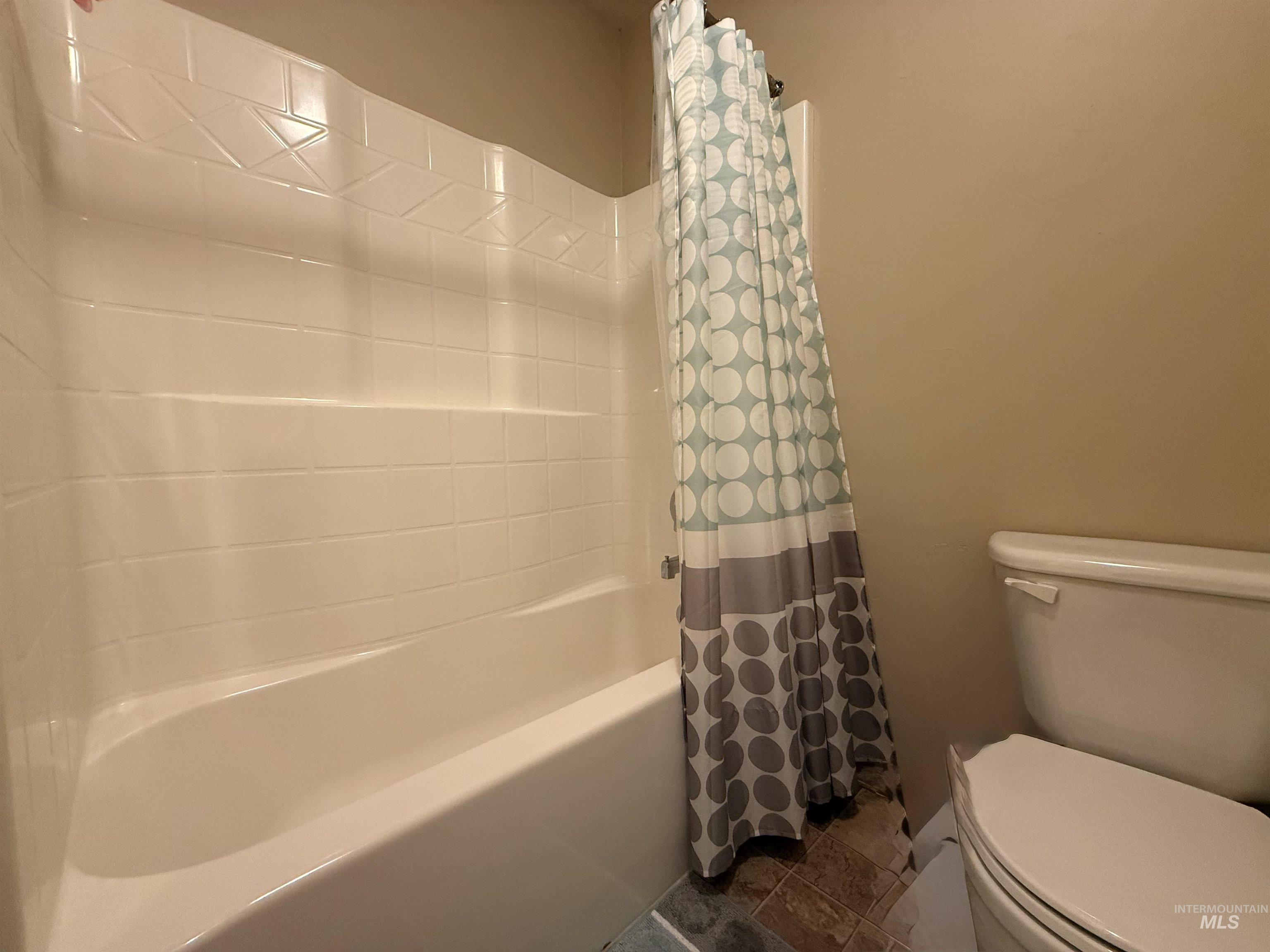 1011 S River Stone, Nampa, Idaho 83686, 4 Bedrooms, 3.5 Bathrooms, Residential For Sale, Price $674,990,MLS 98963826