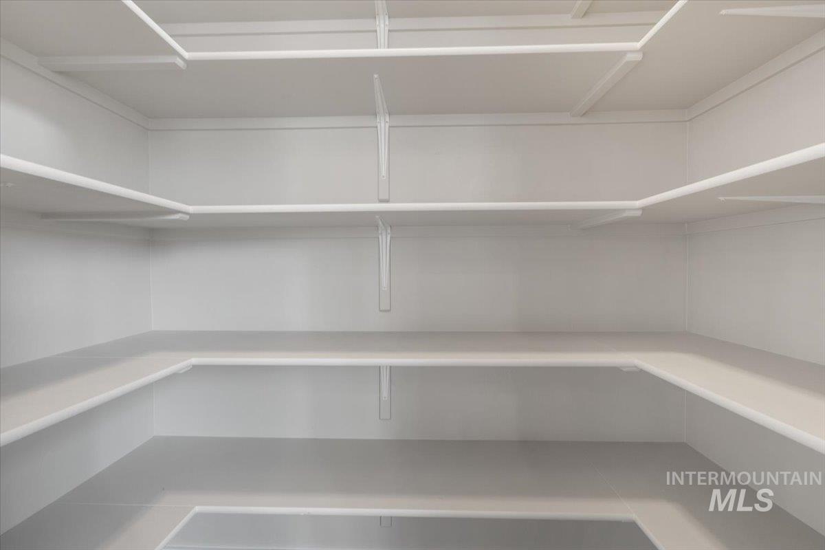 19250 N Shepherds Pie Place, Boise, Idaho 83714, 3 Bedrooms, 3 Bathrooms, Residential For Sale, Price $619,900,MLS 98963842