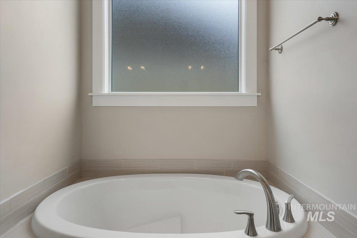 19250 N Shepherds Pie Place, Boise, Idaho 83714, 3 Bedrooms, 3 Bathrooms, Residential For Sale, Price $619,900,MLS 98963842