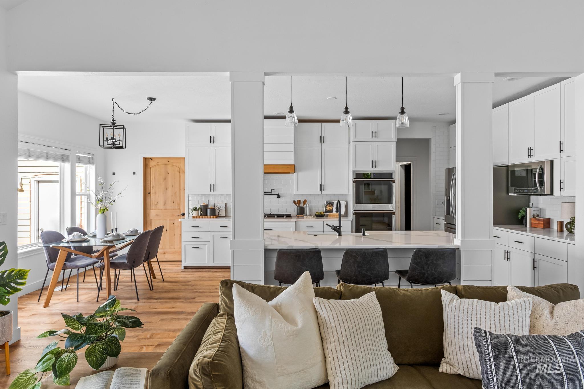 615 E Trinidad, Meridian, Idaho 83642, 6 Bedrooms, 4.5 Bathrooms, Residential For Sale, Price $929,990,MLS 98963852